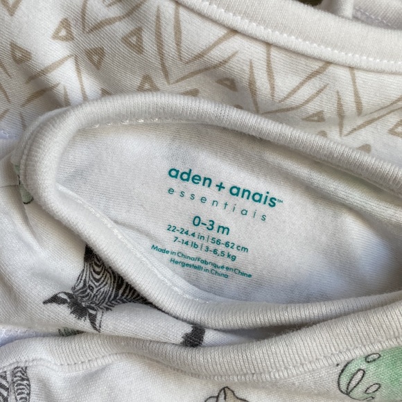 🌼 Aden + Anais Swaddles - Picture 4 of 4